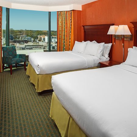 Holiday Inn Express Hotel & Suites Virginia Beach Oceanfront, An Ihg Hotel Εξωτερικό φωτογραφία