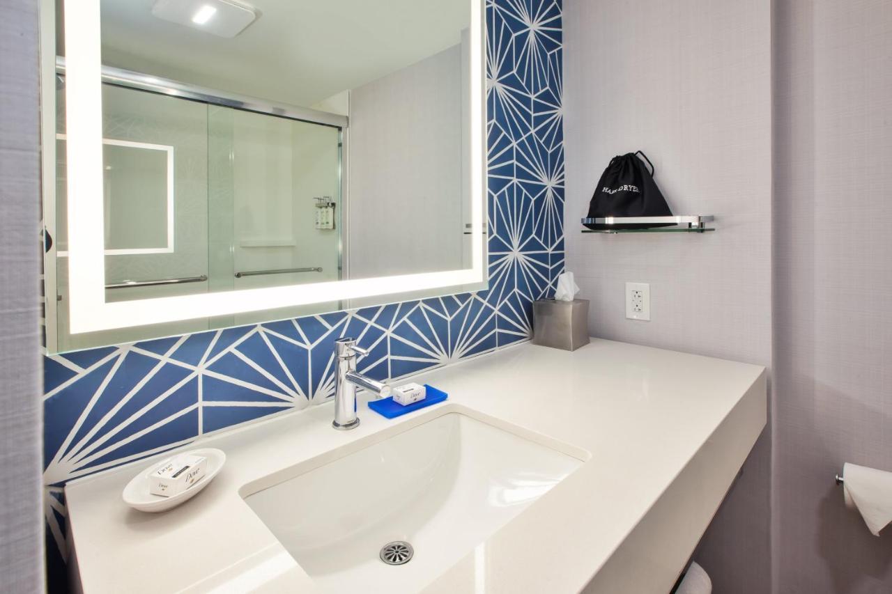 Holiday Inn Express Hotel & Suites Virginia Beach Oceanfront, An Ihg Hotel Εξωτερικό φωτογραφία