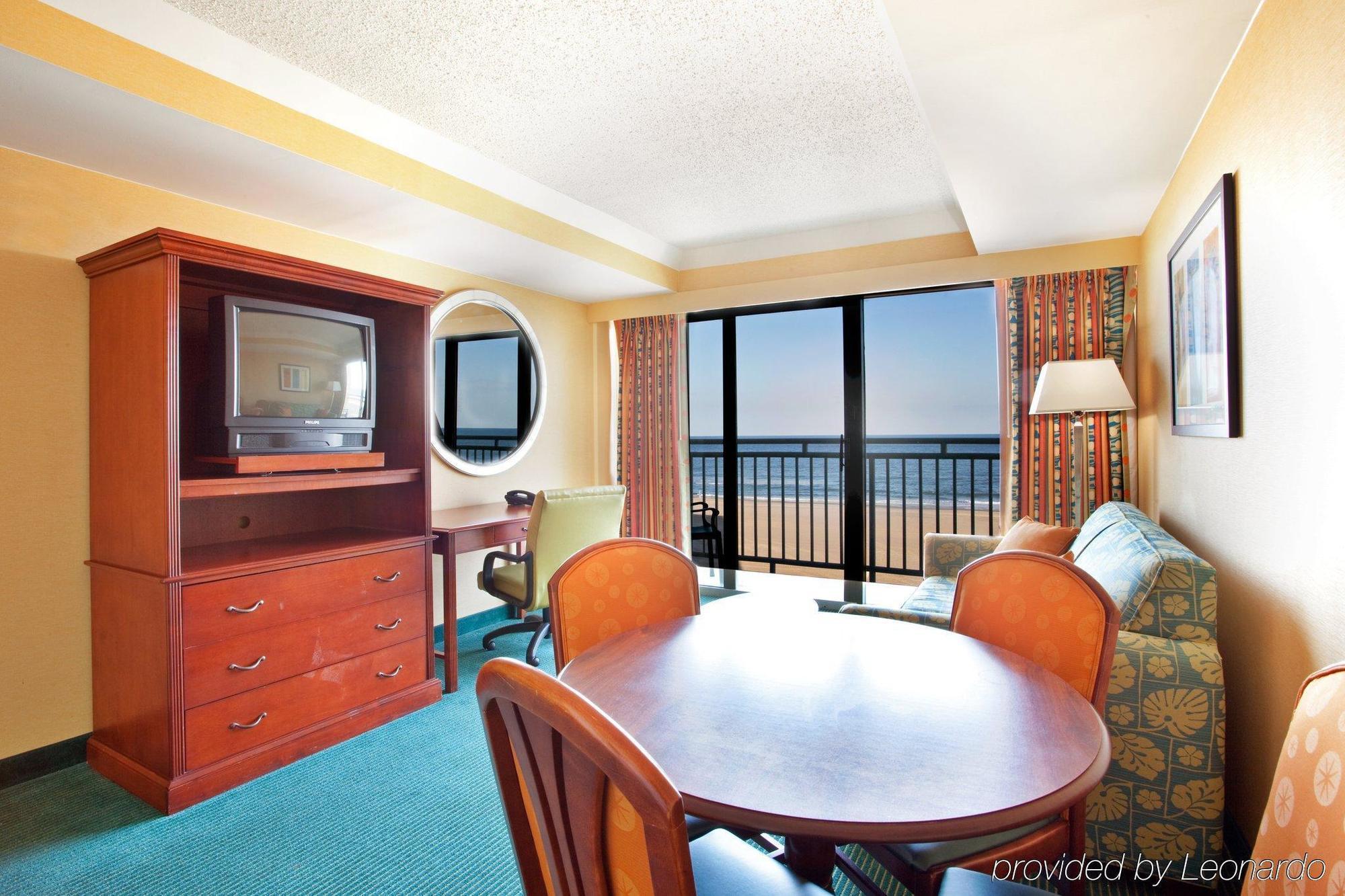 Holiday Inn Express Hotel & Suites Virginia Beach Oceanfront, An Ihg Hotel Δωμάτιο φωτογραφία