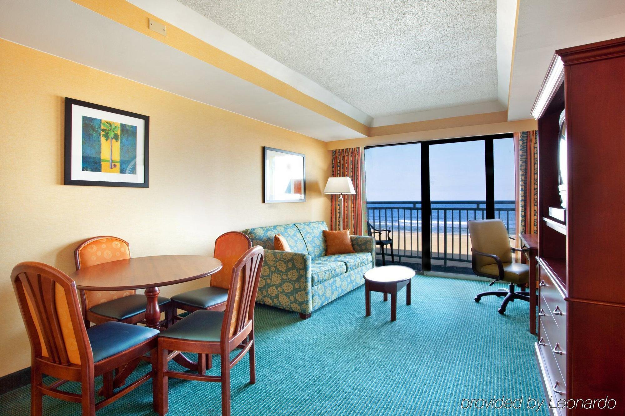 Holiday Inn Express Hotel & Suites Virginia Beach Oceanfront, An Ihg Hotel Δωμάτιο φωτογραφία