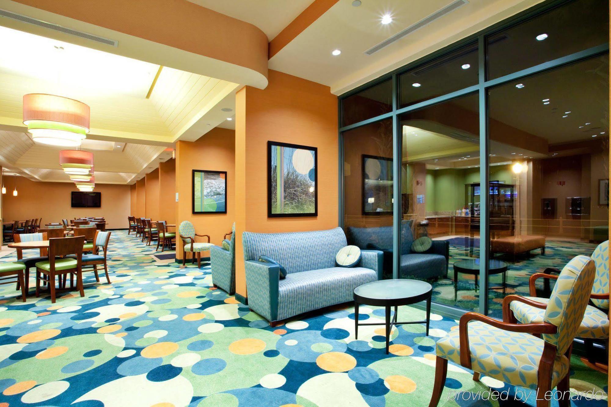 Holiday Inn Express Hotel & Suites Virginia Beach Oceanfront, An Ihg Hotel Εστιατόριο φωτογραφία