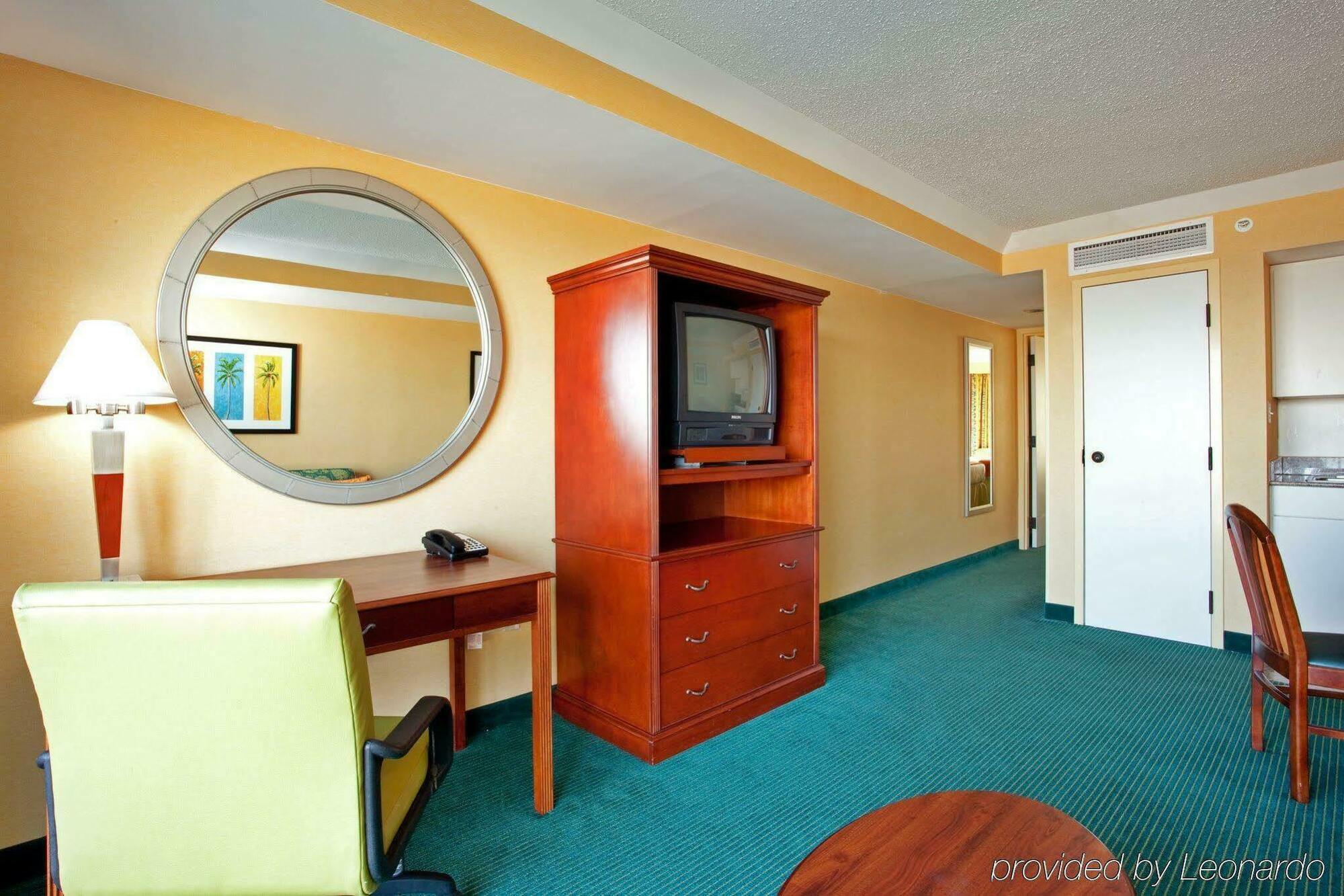 Holiday Inn Express Hotel & Suites Virginia Beach Oceanfront, An Ihg Hotel Δωμάτιο φωτογραφία